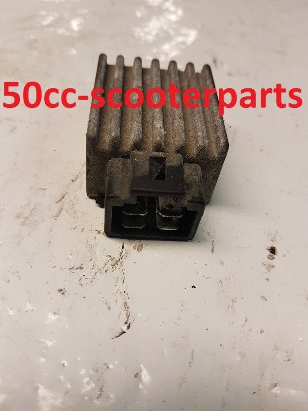 Spanningsregelaar Peugeot Speedfight 2 Origineel 735871 gebr, Ophalen of Verzenden