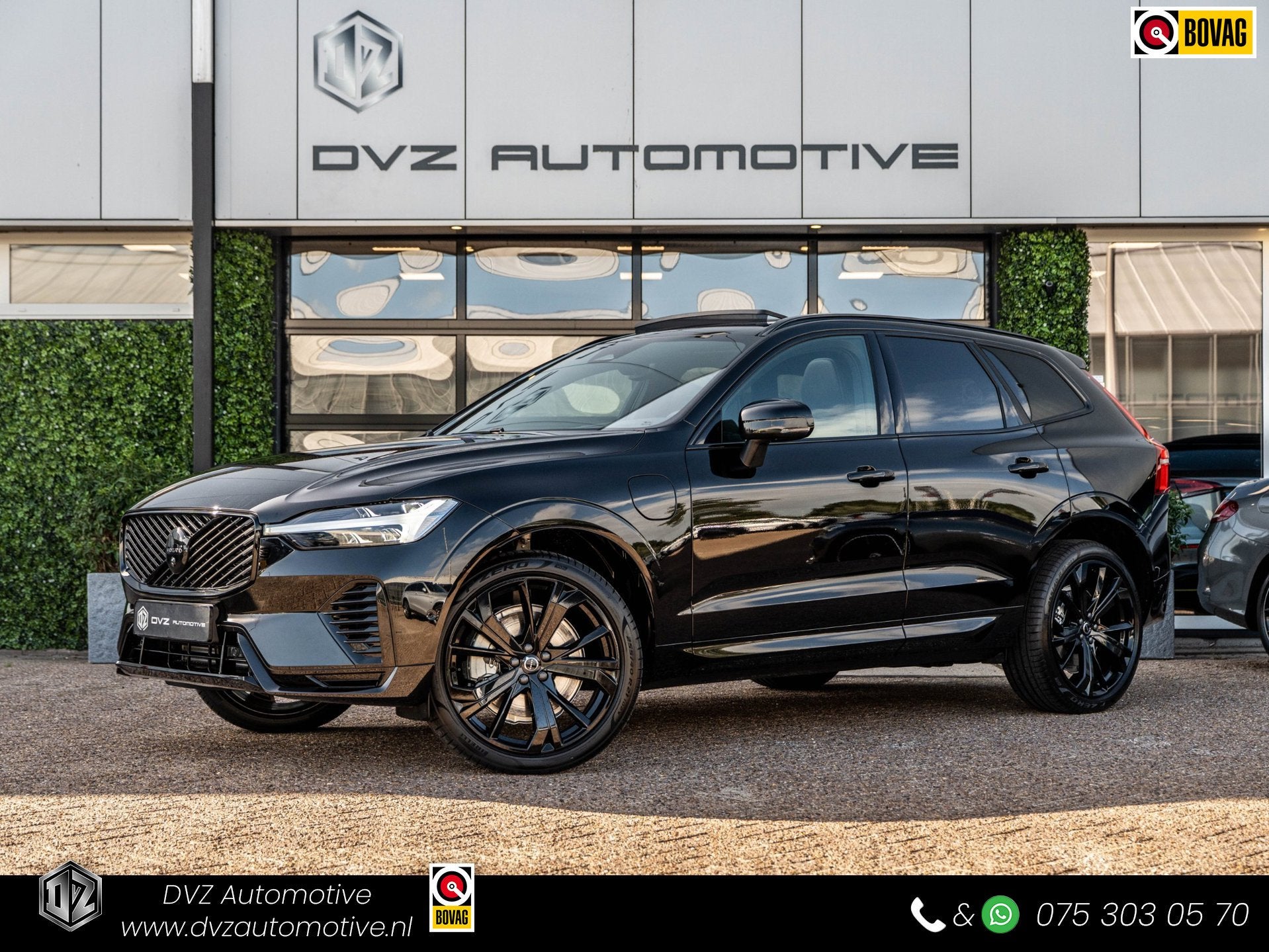 Volvo XC60 2.0 T8 Plug-in hybrid AWD Plus Black Ed. | Pano |, Automaat, Dealer onderhouden, Zwart, 4 cilinders