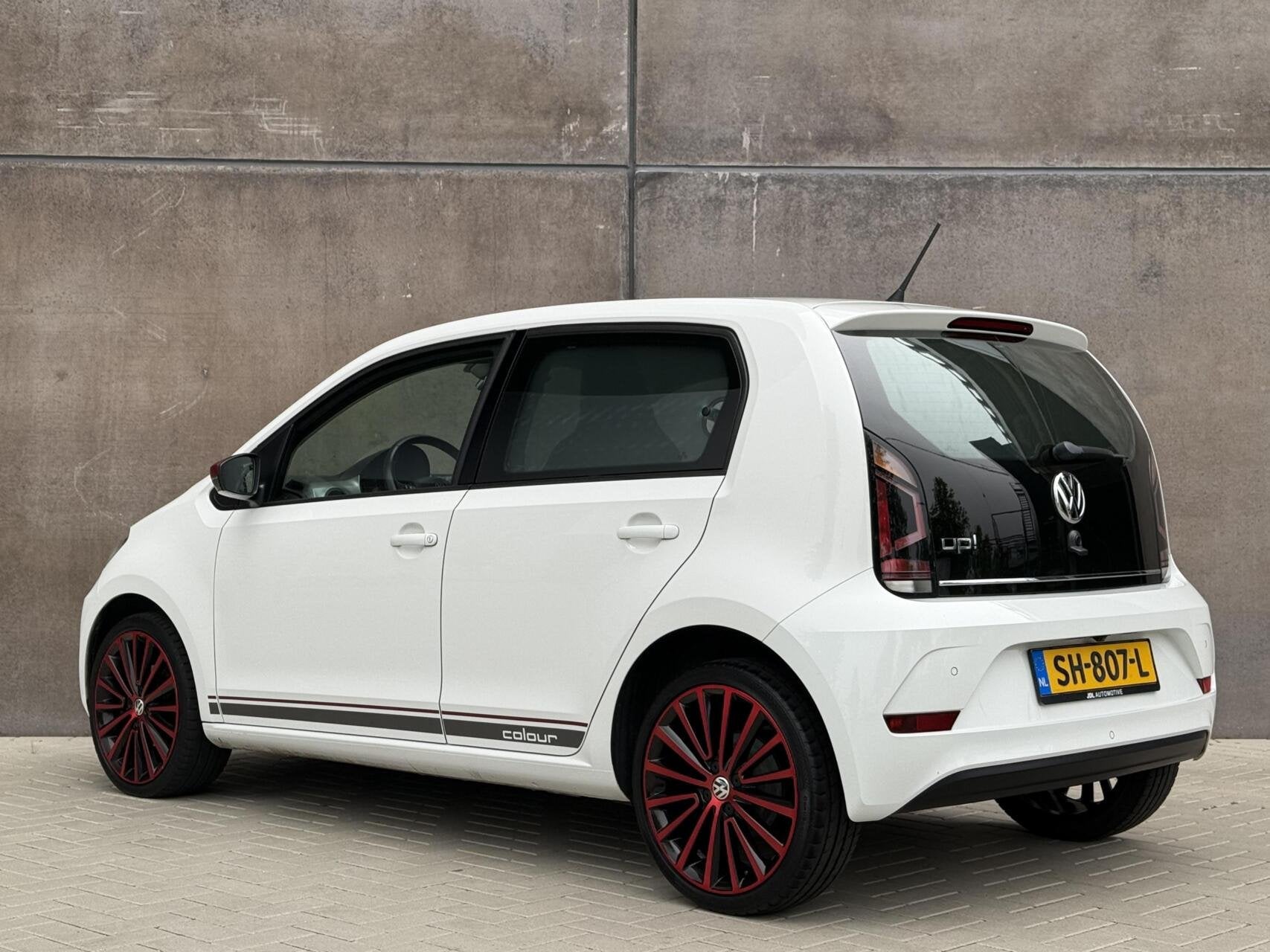 Volkswagen up!