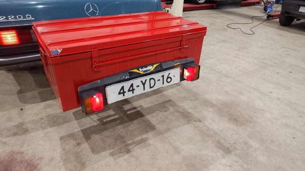 Mooie kantelbare trekhaakkoffer, towbox, bagagerek, Ophalen, Zo goed als nieuw