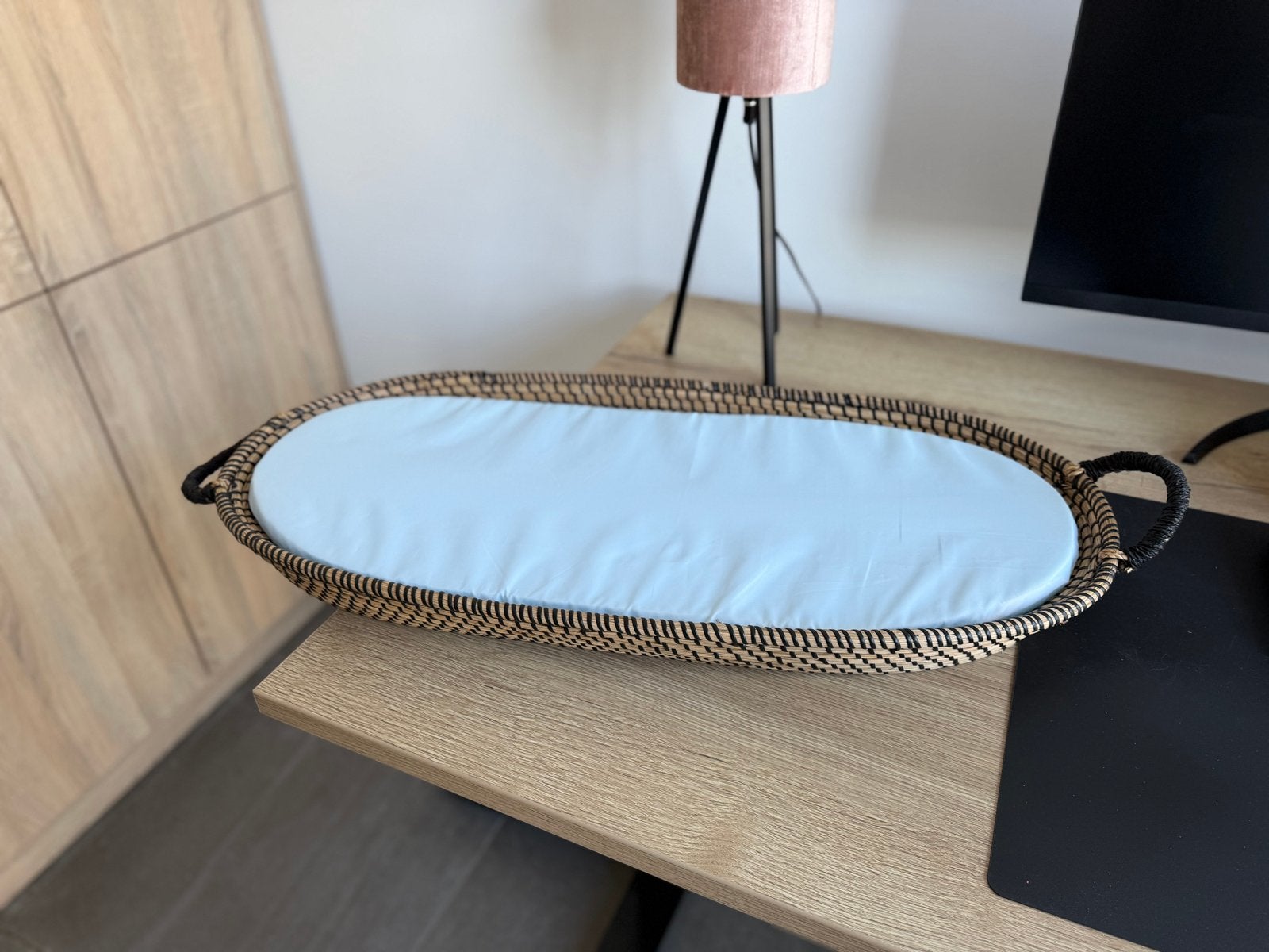 Rieten verschoonmand met kussen - Lovely Stitches, Ophalen of Verzenden, Zo goed als nieuw