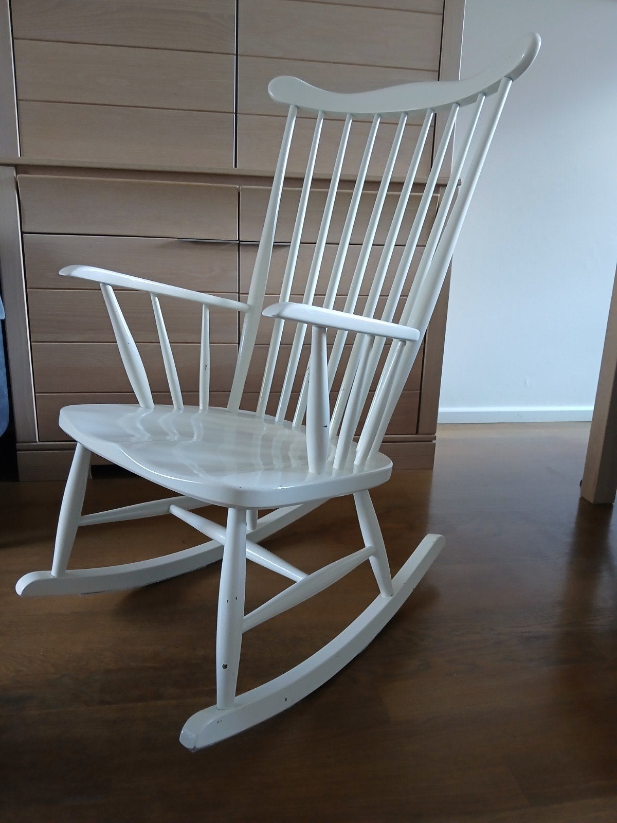 Witte schommelstoel Vintage, Huis en Inrichting, Ophalen, Gebruikt, Wit, Klassiek, Tijdloos