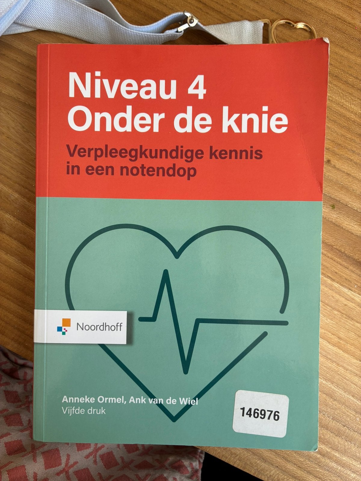 Boek niveau 4 onder de knie, Boeken, Ophalen of Verzenden, Gelezen, Overige onderwerpen