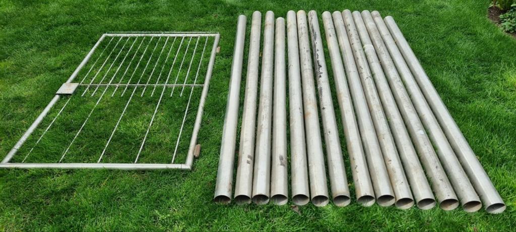 RVSpijpen en poort.
Hekwerk/ hondenren dierenren, Ophalen, 110 cm of meer, 100 cm of meer