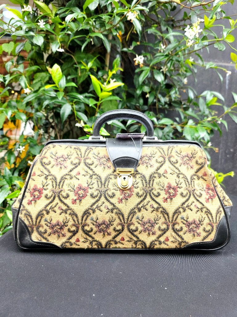 Vintage Tapestry Doctor Bag - Black/Red Carpet Bag Satchel, Gebruikt, Bruin, Vintage 1950s, Unknown