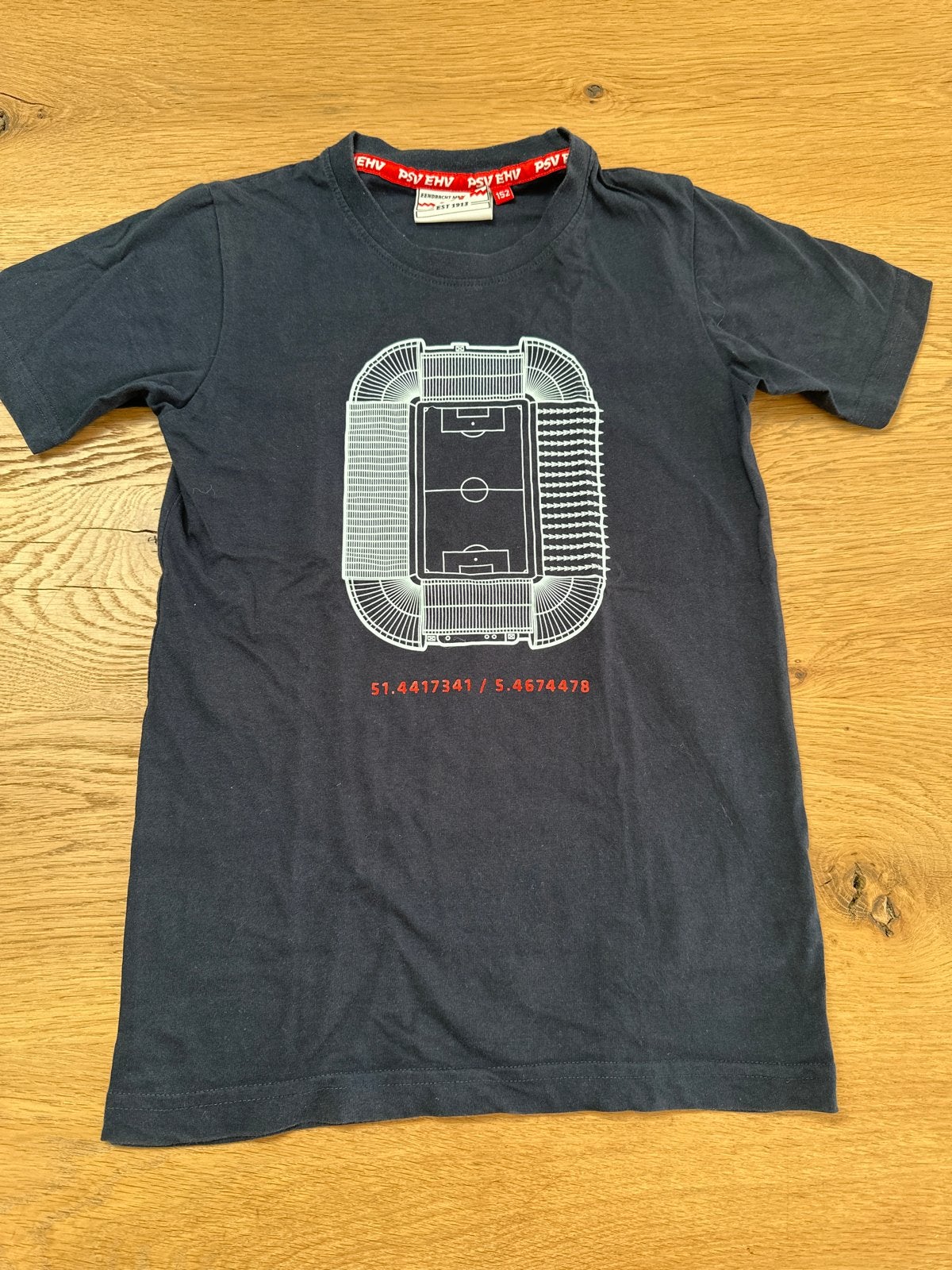 Donkerblauw PSV shirt met stadion en coördinaten, Ophalen of Verzenden, Zo goed als nieuw, Jongen of Meisje