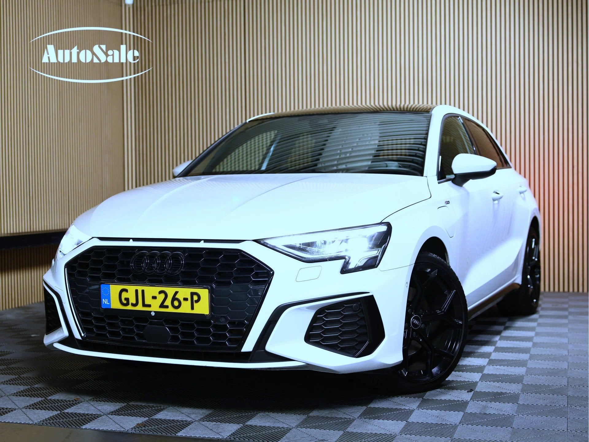 Audi A3 Sportback 40 TFSI e S-Line PANO VIRTUAL CARPLAY LEDE, 4 cilinders, 1535 kg, Leder en Stof, Wit
