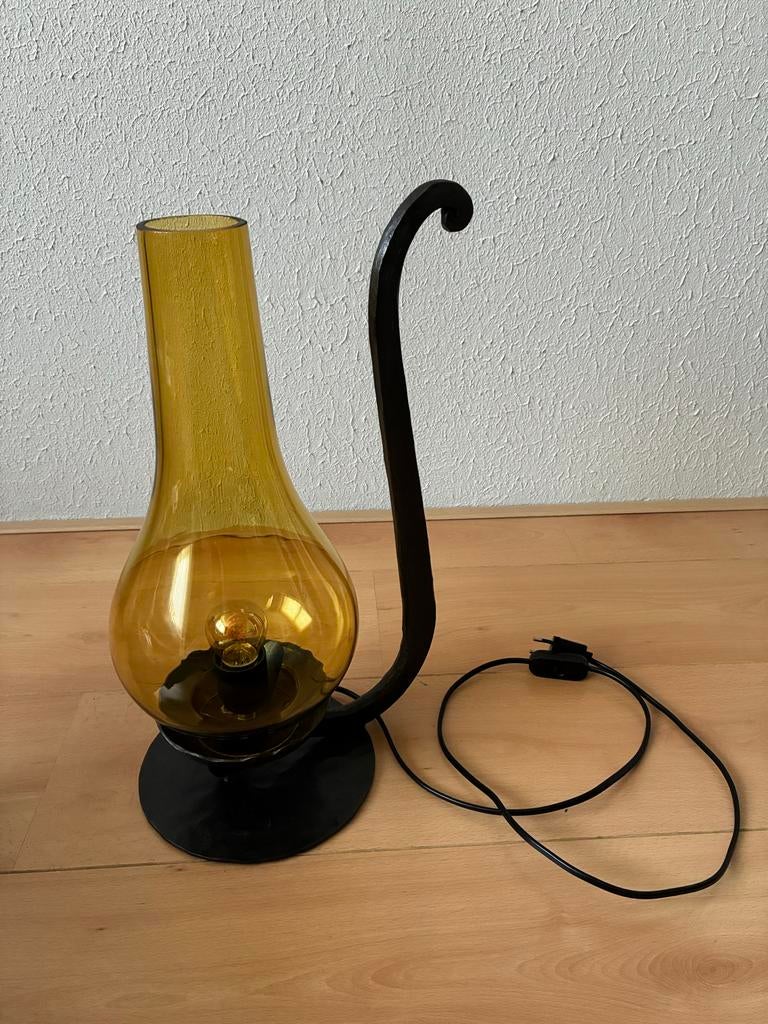 Smeedijzeren Tafellamp met Amberkleurig Glas, Ophalen, Gebruikt, Glas, Minder dan 50 cm