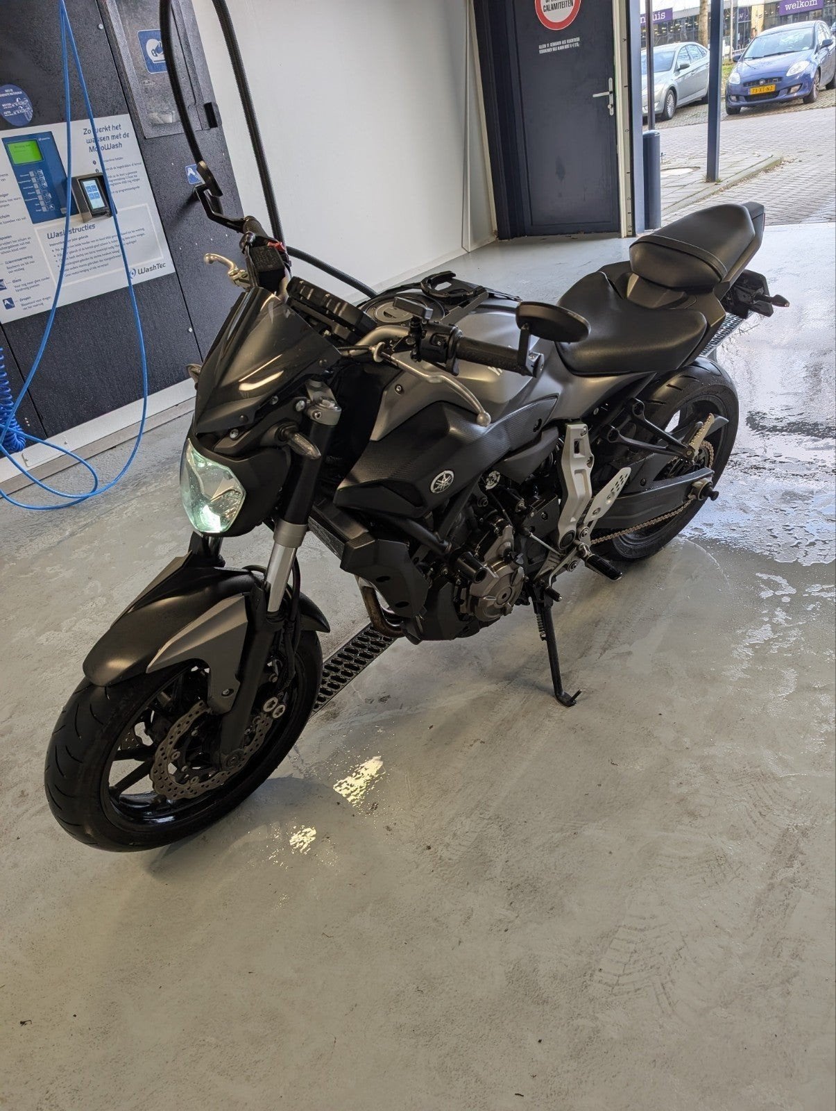 Yamaha MT07 2015 met Roadsitalia uitlaat en 32k km, Ophalen