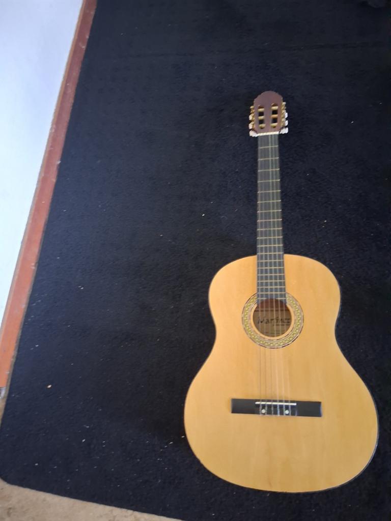 Martinez Spaanse gitaar - Bieden graag snel ophalen, Muziek en Instrumenten, Snaarinstrumenten | Gitaren | Akoestisch, Ophalen of Verzenden