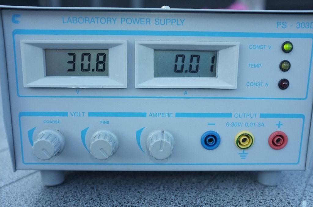 Regelbare voeding 0-30 volt, 3 ampère, Ophalen of Verzenden, Nieuw, Elektriciteit