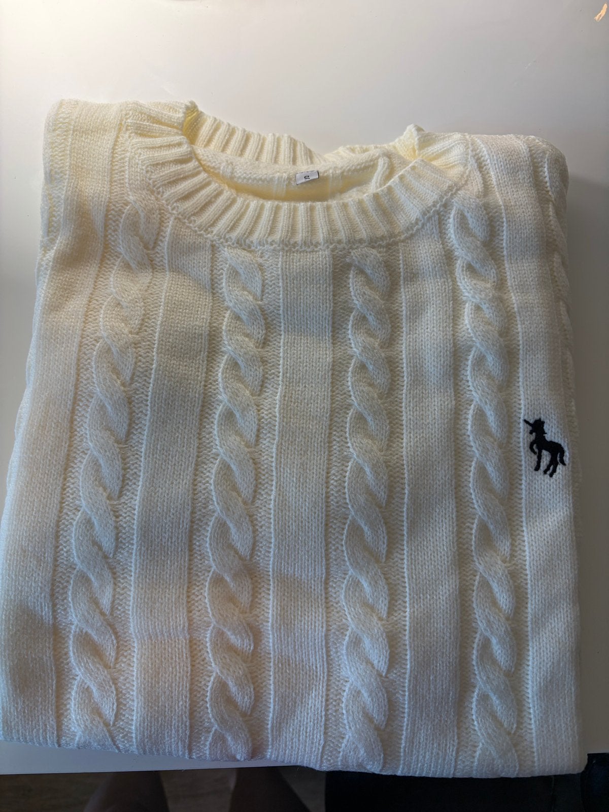 Crèmekleurige kabeltrui met eenhoorn-logo, Kleding | Dames, Ophalen of Verzenden, Zo goed als nieuw, Maat 36 (S), Overige kleuren