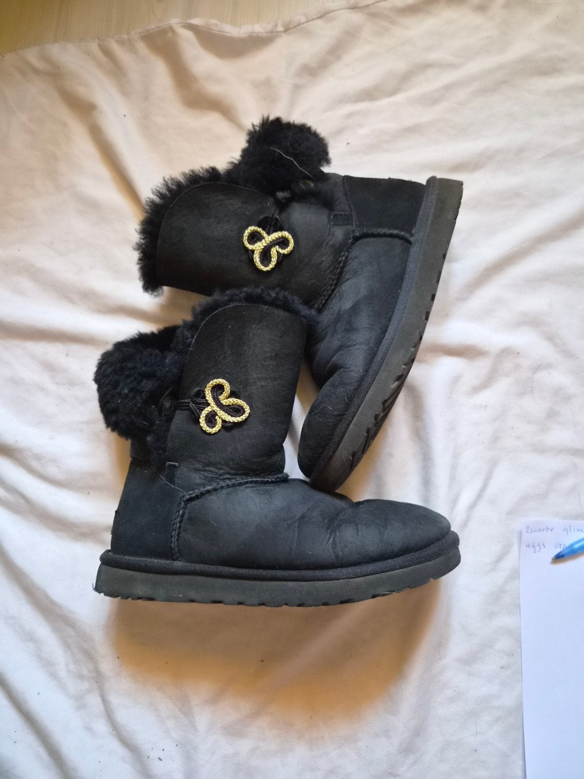 Zwarte UGG Australia laarzen met gouden detail maat 38l, Kleding | Dames, UGG Australia, Zwart, Lage of Enkellaarzen, Ophalen of Verzenden