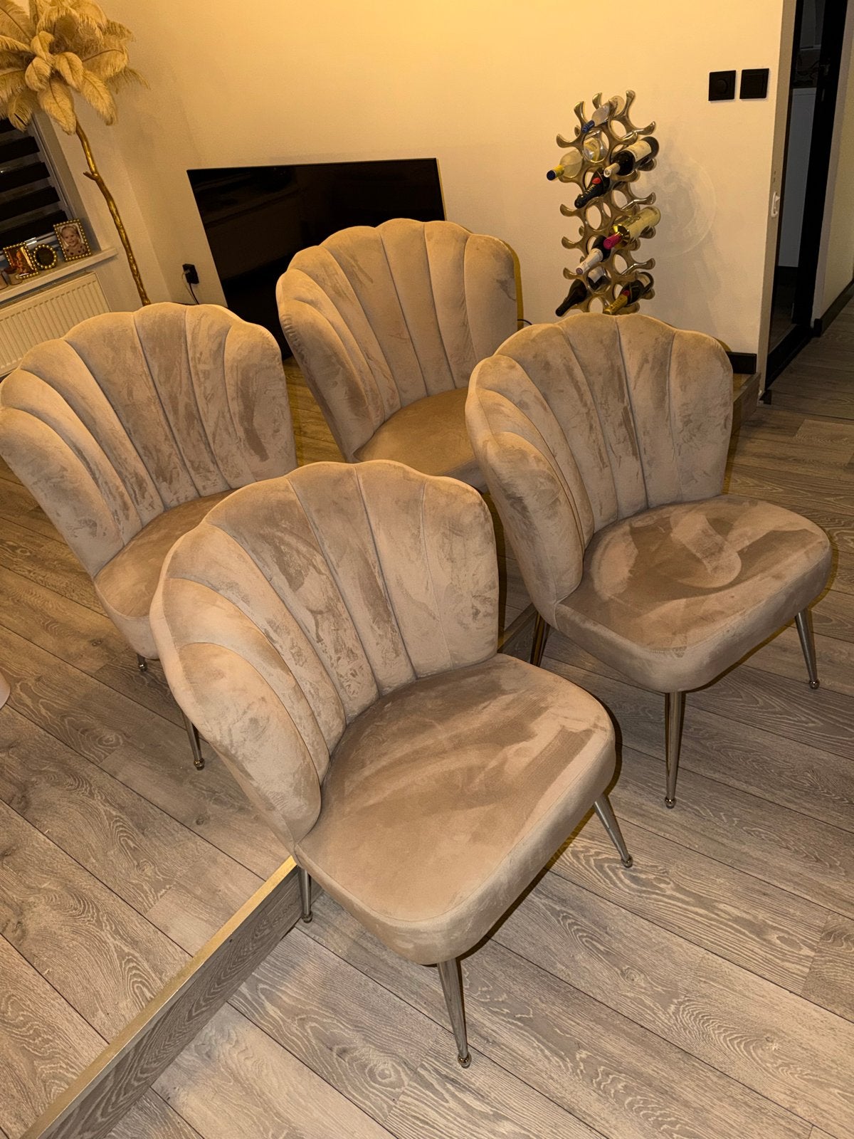 Set van 4 beige schelp eetkamerstoelen met chromen poten, Ophalen, Overige kleuren, Zo goed als nieuw, Metaal