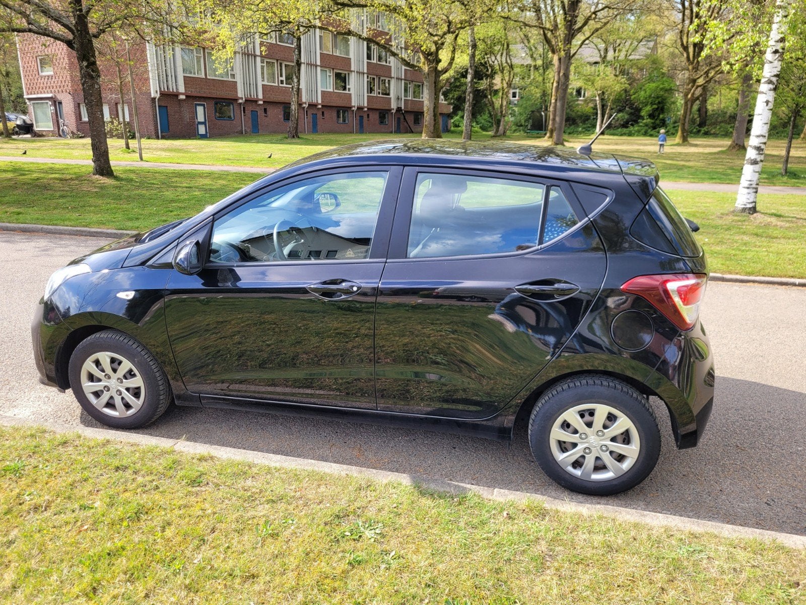 Hyundai i10 1.0i 66pk 2018 Zwart, Auto's, Voorwielaandrijving, Stof, 4 stoelen, Zwart