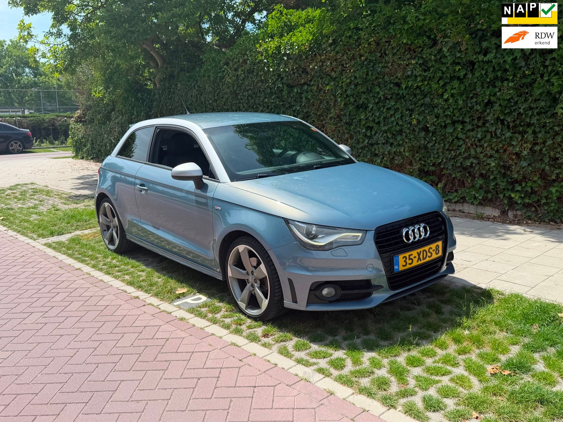 Audi A1 1.4 TFSI 3x S-Line Automaat, Xenon, Navi, 17", Auto's, Audi, Euro 5, Zwart, 4 cilinders, Leder en Stof