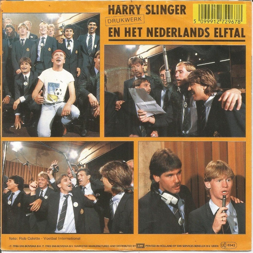 Harry Slinger En Het Ned. Elftal – 't Is Weer Fijn Langs De, Fotohoes, 7 inch, Ophalen of Verzenden, Zo goed als nieuw