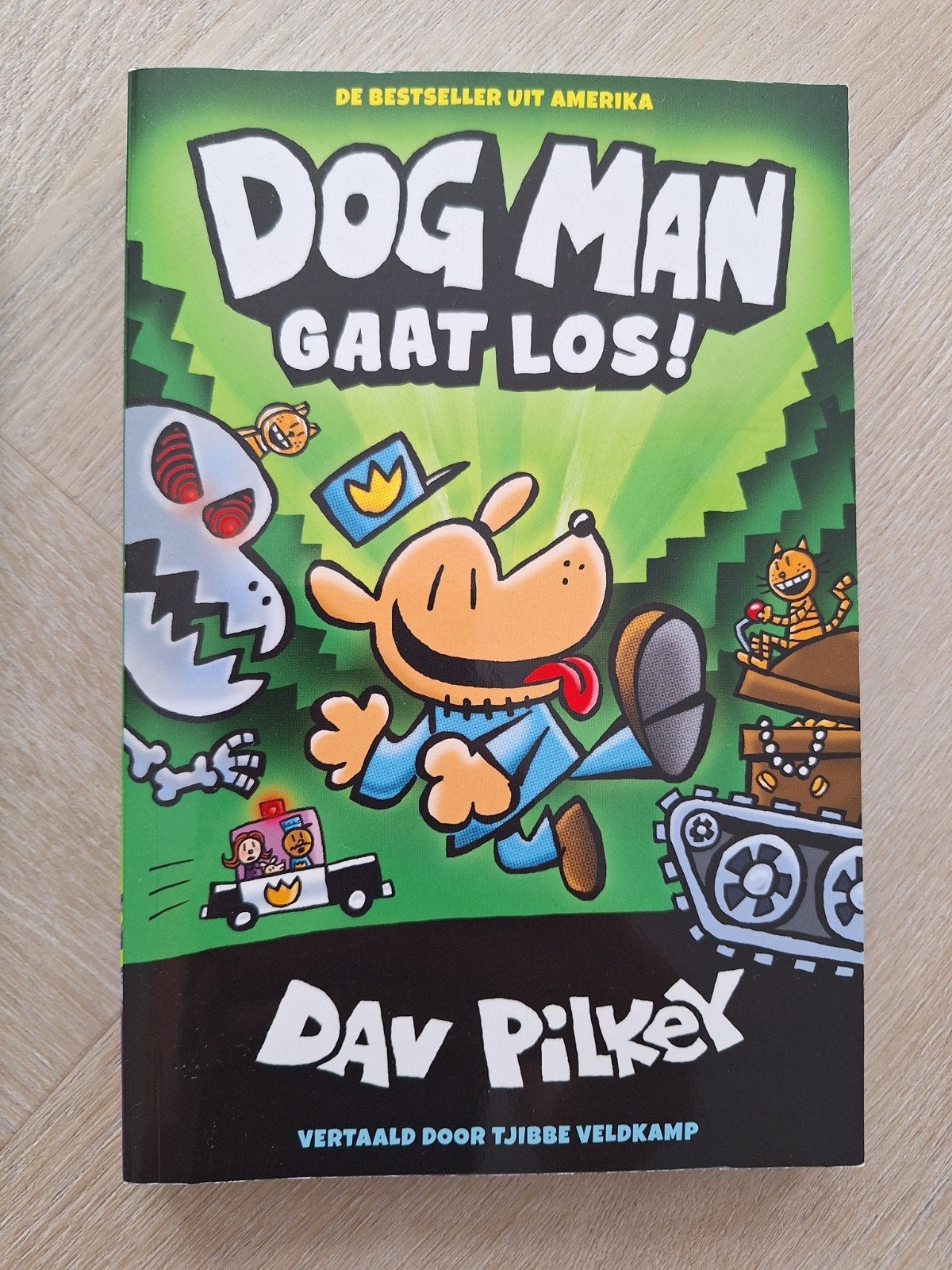 Dog Man Gaat Los! - Dav Pilkey (Zo goed als nieuw), Boeken, Ophalen of Verzenden, Zo goed als nieuw, Dav Pilkey, Fictie algemeen