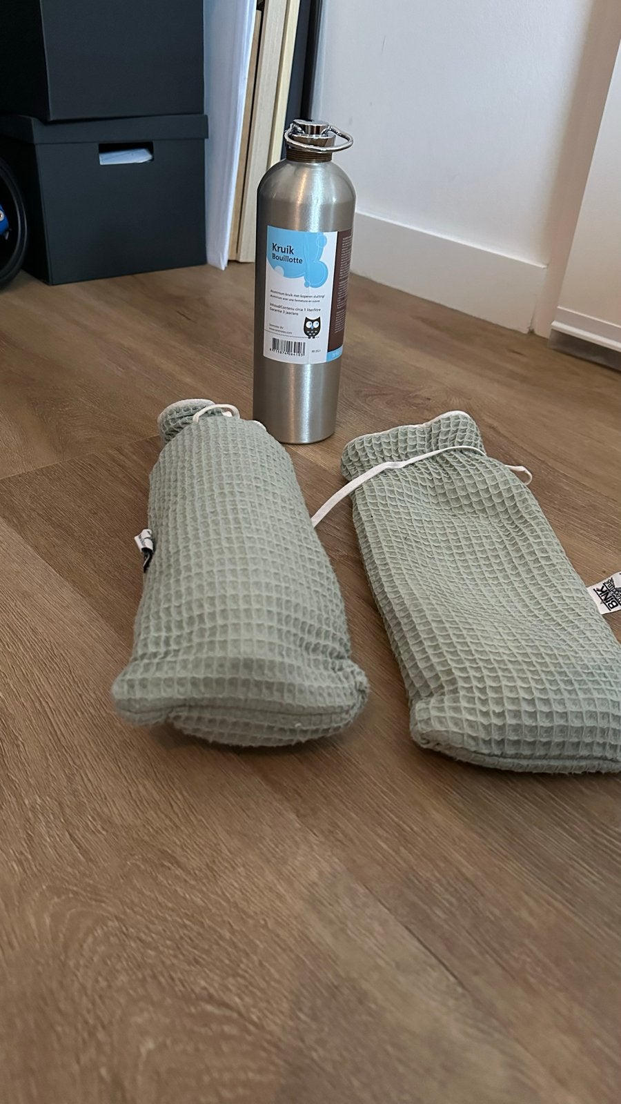 Kruiken 2x  met wafelstof hoezen, Ophalen, Gebruikt
