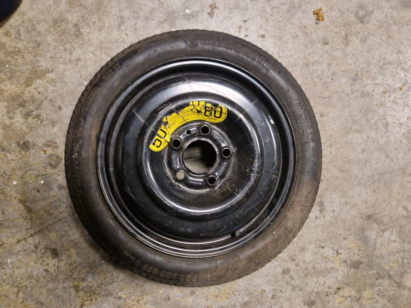 Volvo thuiskomer 15 inch (115/70 R15), Ophalen, Gebruikt