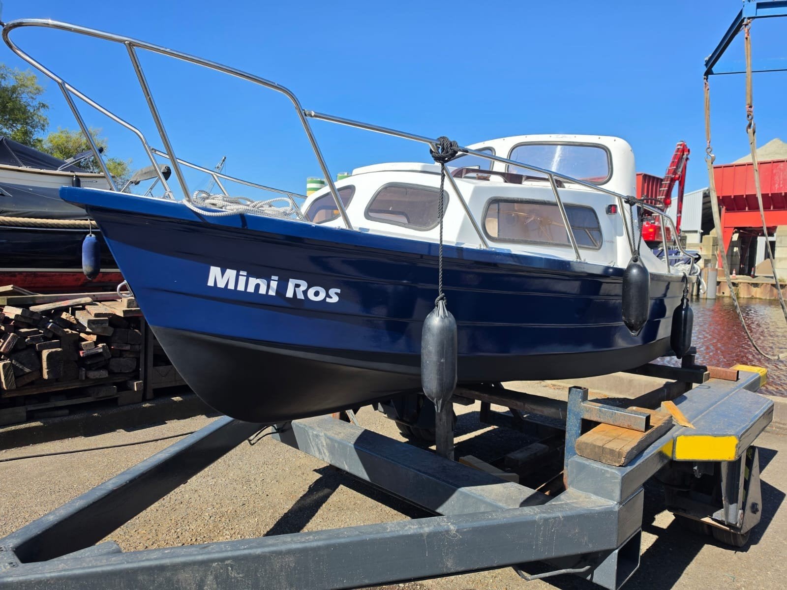 Nette Mayland 550 kajuitboot met suzuki 15pk, Watersport en Boten, Overige merken, Gebruikt, Kajuitboot, 15 pk