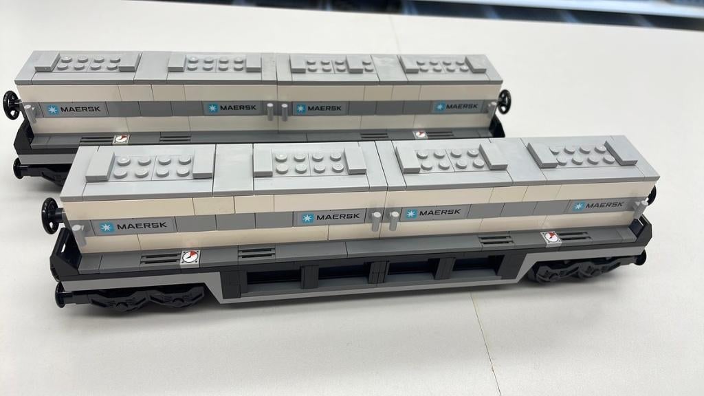 SB1940 Lego container wagon MOC MAERSK grijs-wit-zwart, Kinderen en Baby's, Speelgoed | Duplo en Lego, Ophalen of Verzenden, Zo goed als nieuw