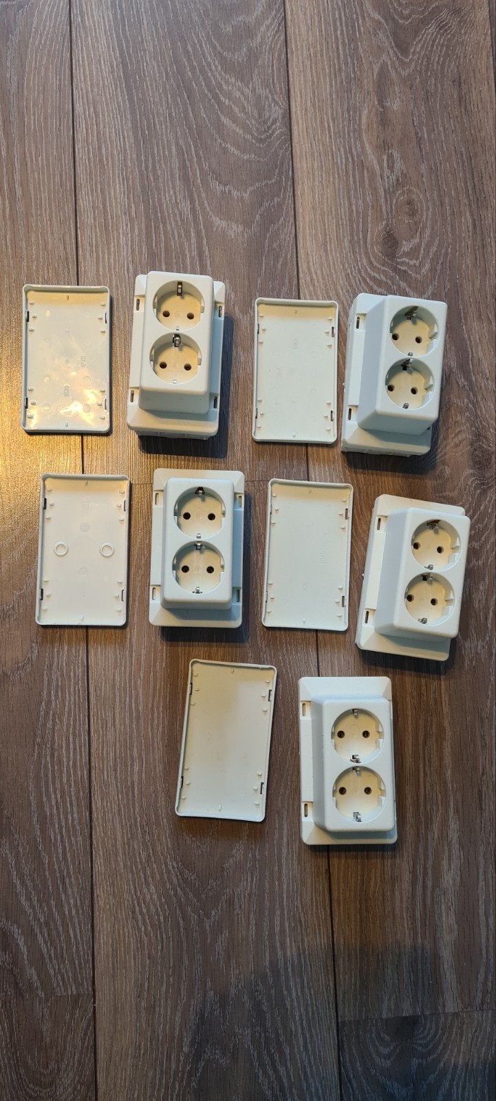 ABB 3611 lasdoos 2- voudig wandcontactdoos  zie beschrijving, Ophalen of Verzenden, Overige typen