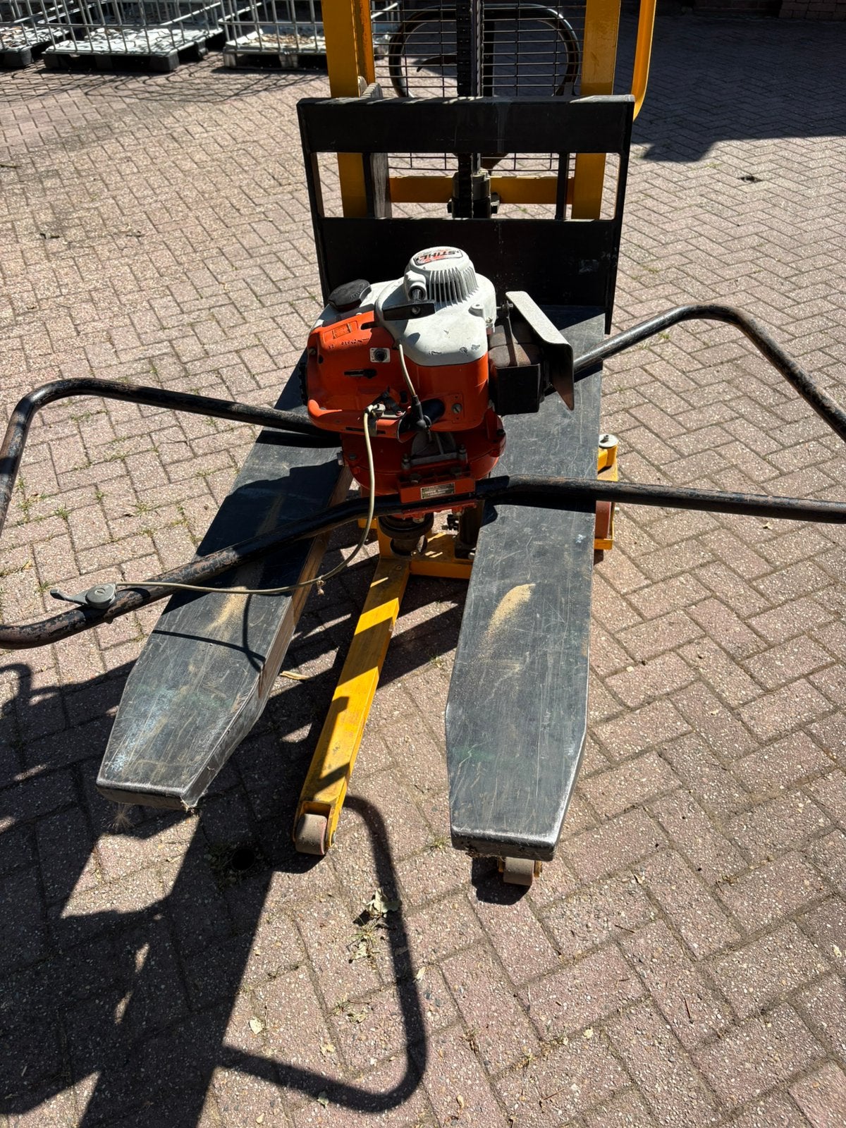 Stihl grondboor machine, Ophalen, Grondboor