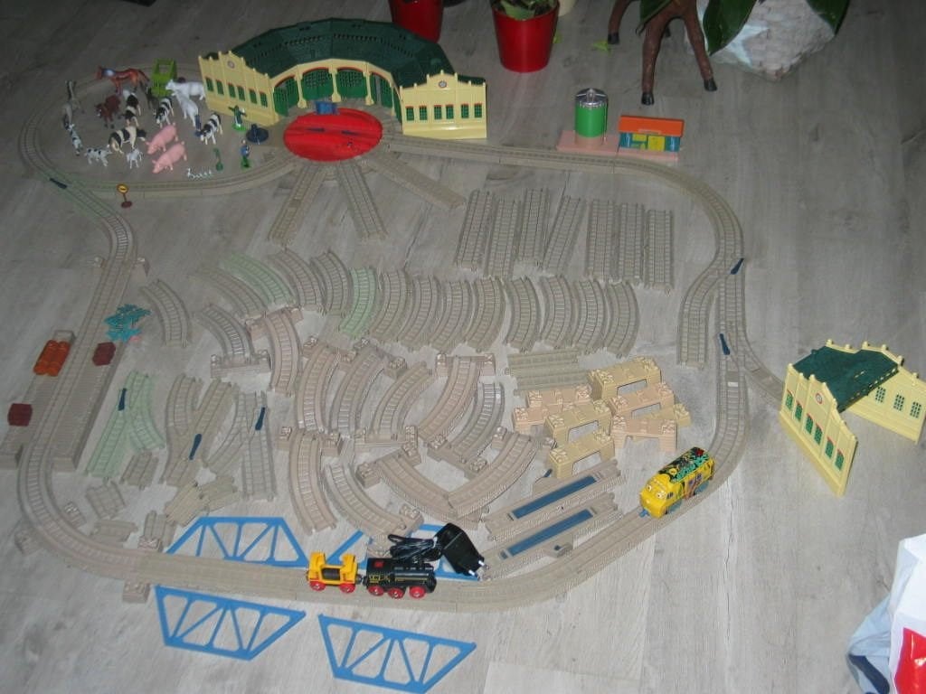 Giga thomas de trein set gullane hit toy draaischijf loods, Ophalen, Zo goed als nieuw