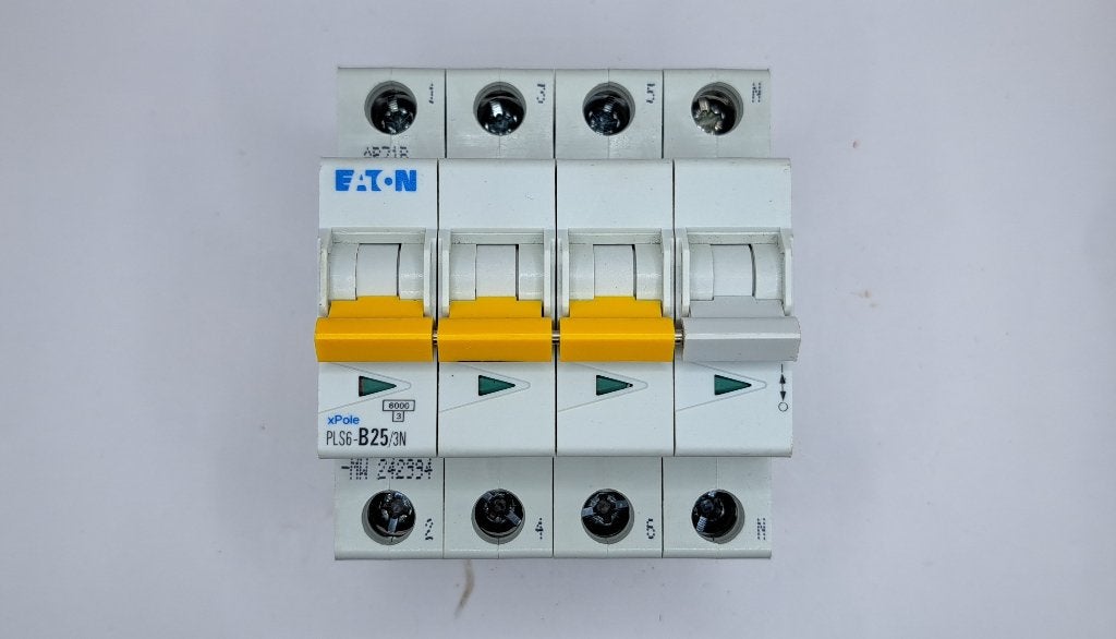 Eaton groepenkast krachtstroom Automaat B25 400V 3P+N (1x), Gebruikt, Onbekend, Ophalen of Verzenden, Eaton