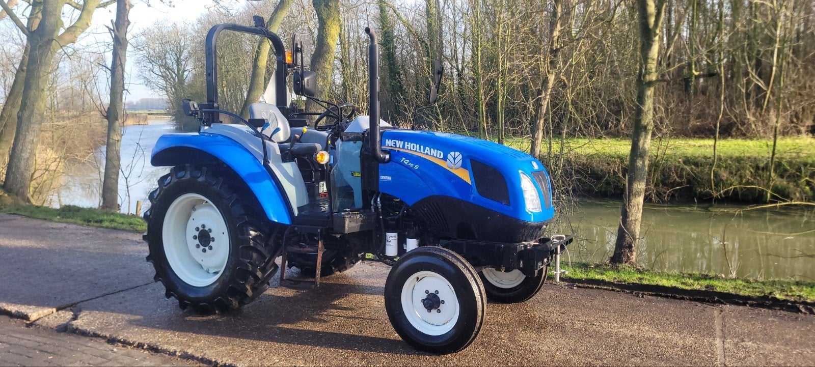 New Holland T4.75, Zakelijke goederen, Agrarisch | Tractoren, Gebruikt, Tot 2500, Ophalen of Verzenden, Tot 80 Pk