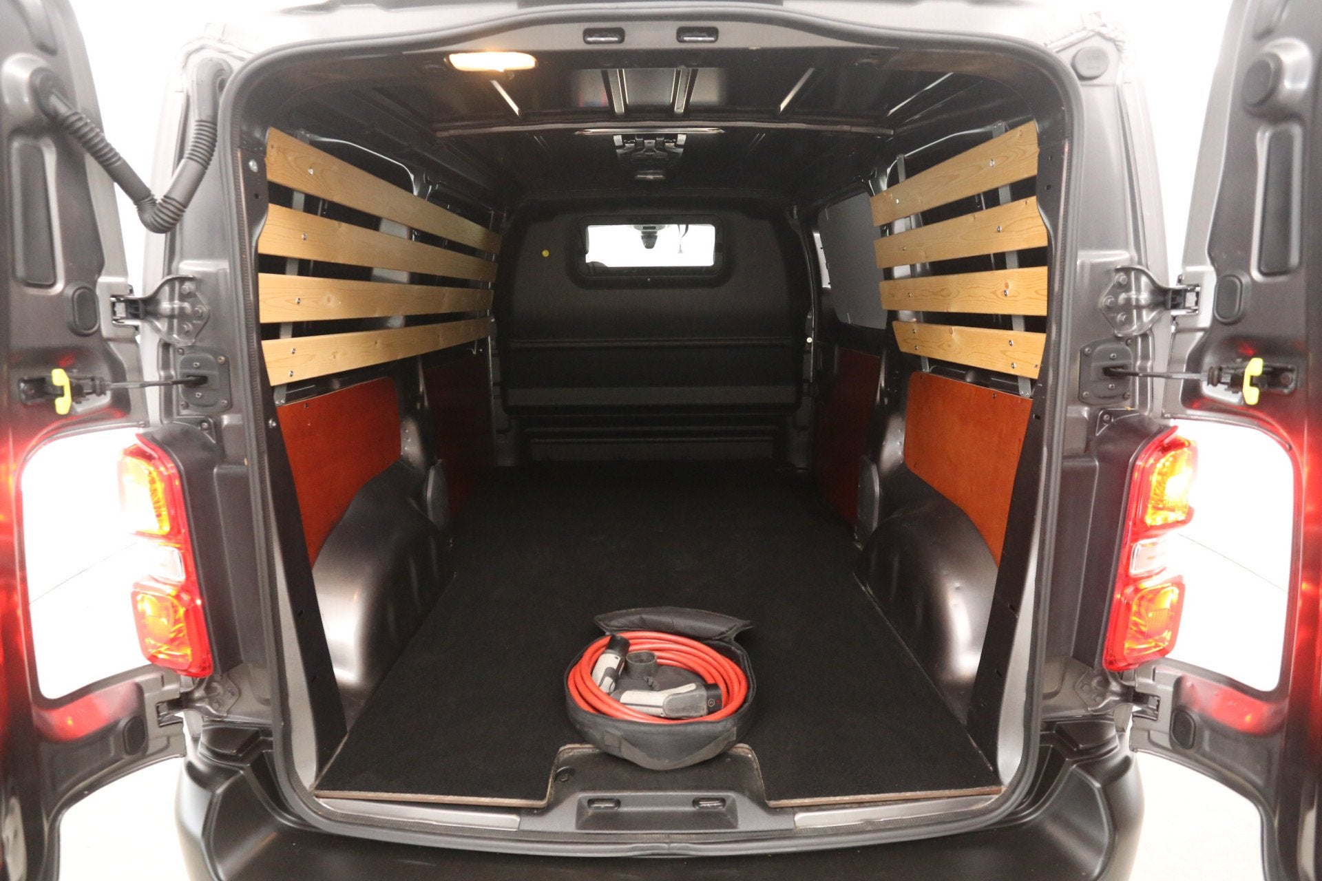 Citroën ë-Jumpy Peugeot E-Expert 75 kWh L2H1 Long Range |, Auto's, Gebruikt, Citroën, Origineel Nederlands, 75 kWh