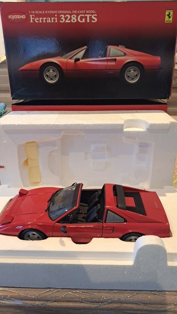Ferrari 328 GTS 1/18 Kyosho, Hobby en Vrije tijd, Modelauto's | 1:18, Ophalen of Verzenden, Zo goed als nieuw, Auto, Kyosho