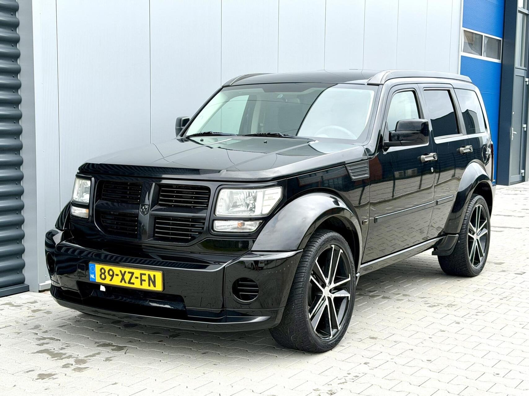 Dodge Nitro 3.7 V6 SE - Benzine - Automaat - Airco !, Auto's, Automaat, Gebruikt, Electronic Stability Program (ESP), Zwart
