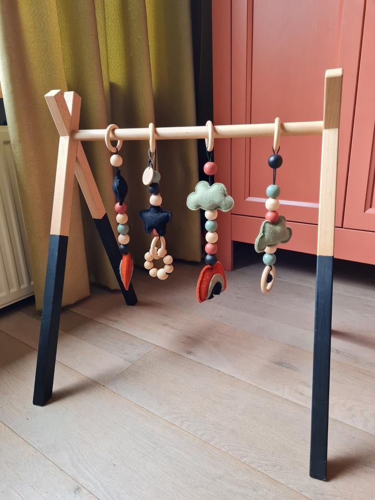 Mooie handgemaakte babygym van hout, Ophalen of Verzenden, Zo goed als nieuw, Babygym