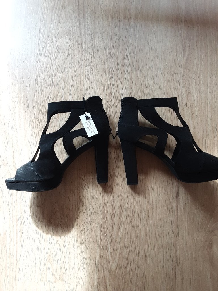 Splinternieuwe suede zwarte hoge hakken maat 42 - Anna Field, Anna Field, Zwart, Nieuw, Ophalen of Verzenden