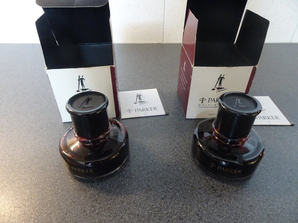 Parker Penman inkt. Ruby. 85 ml. Gezochte inkt., Verzamelen, Pennenverzamelingen, Parker, Met doosje, Ophalen of Verzenden, Zo goed als nieuw