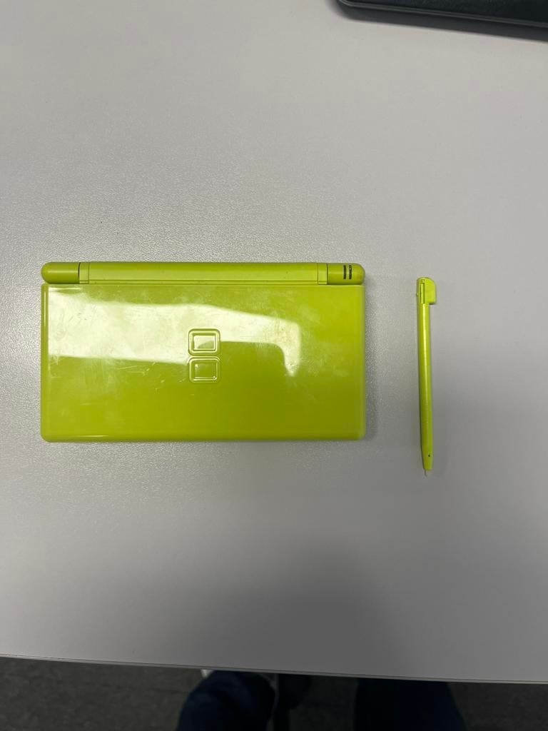 Nintendo DS lite NDS lite Groen/Green, Spelcomputers en Games, Spelcomputers | Nintendo DS, Ophalen of Verzenden, Zo goed als nieuw