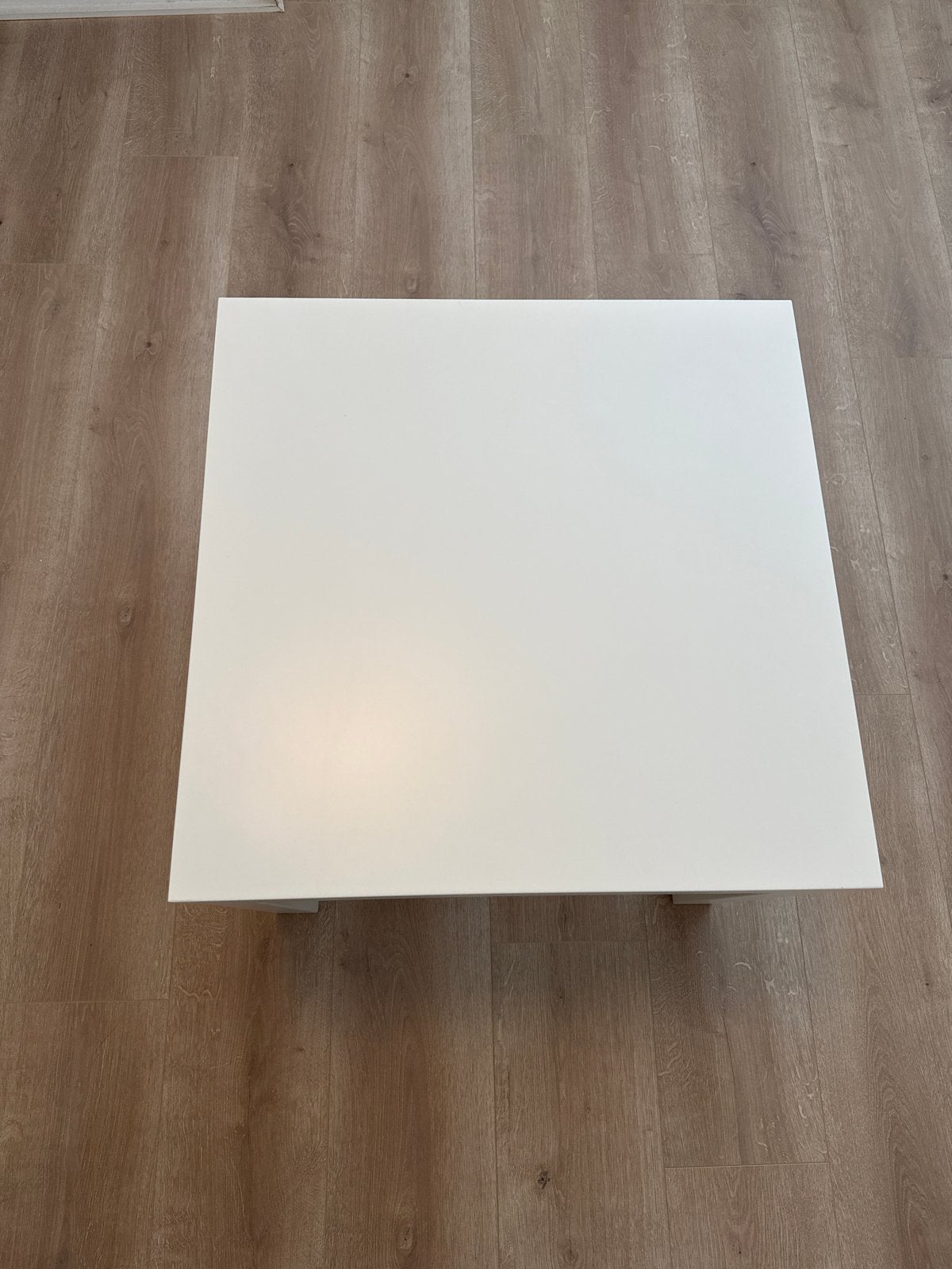 Ikea tafel - Wit, vierkant en veelzijdig, Huis en Inrichting, Tafels | Salontafels, Ophalen, Gebruikt, Vierkant, 50 tot 100 cm