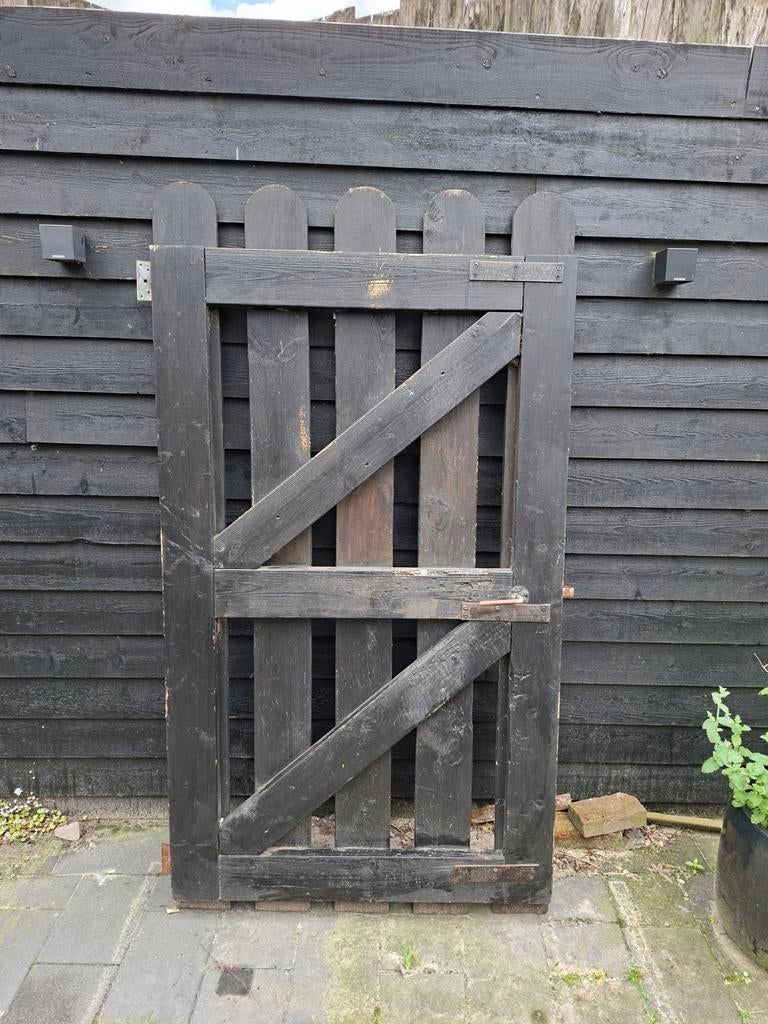 Zwarte houten poort - Gebruikt, Tuin en Terras, Tuinpoorten, Ophalen, Gebruikt, 100 tot 150 cm, Draaipoort