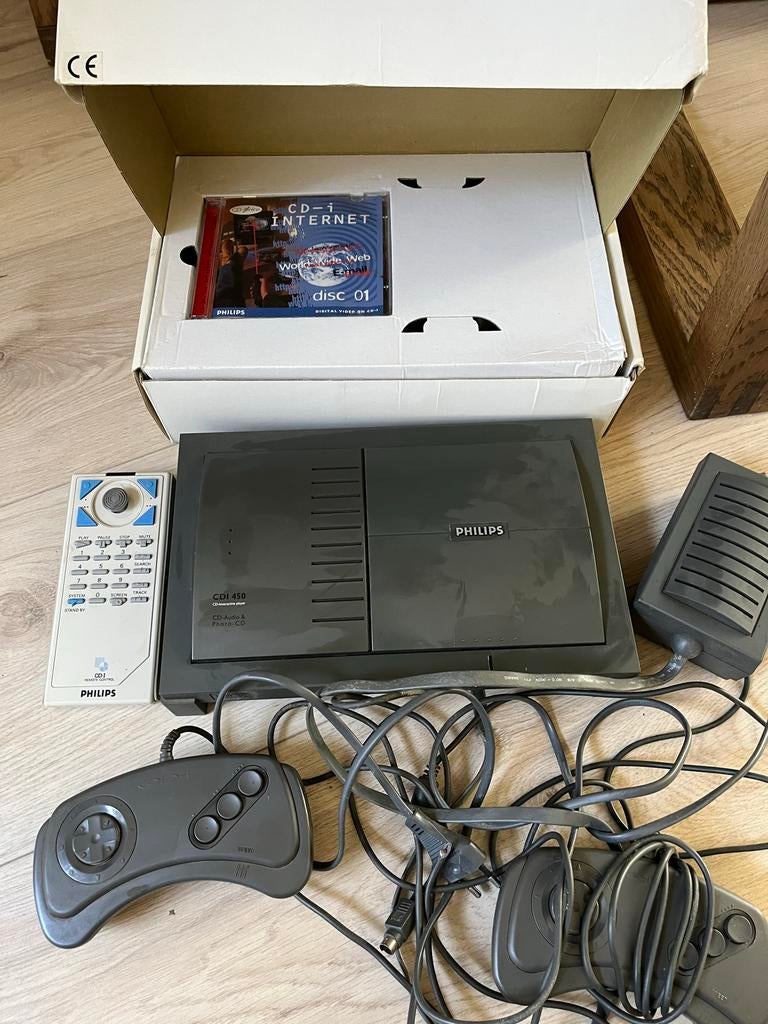 Philips CD-i 450 met accessoires en CD-i Internet disc, Ophalen of Verzenden, Gebruikt