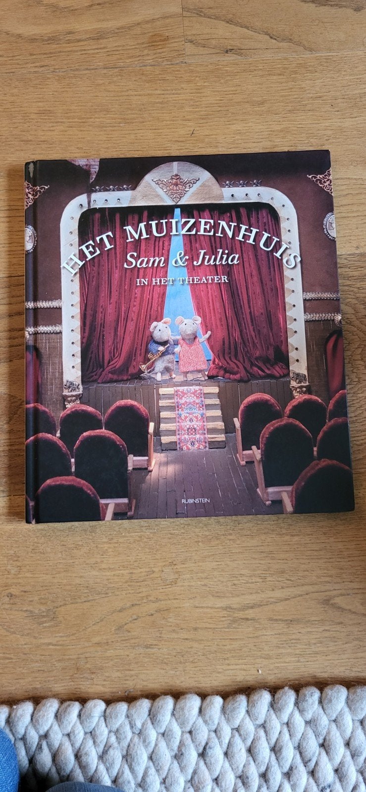 Het Muizenhuis Sam & Julia in het Theater, Ophalen of Verzenden, Zo goed als nieuw, Karina Schaapman, Fictie algemeen