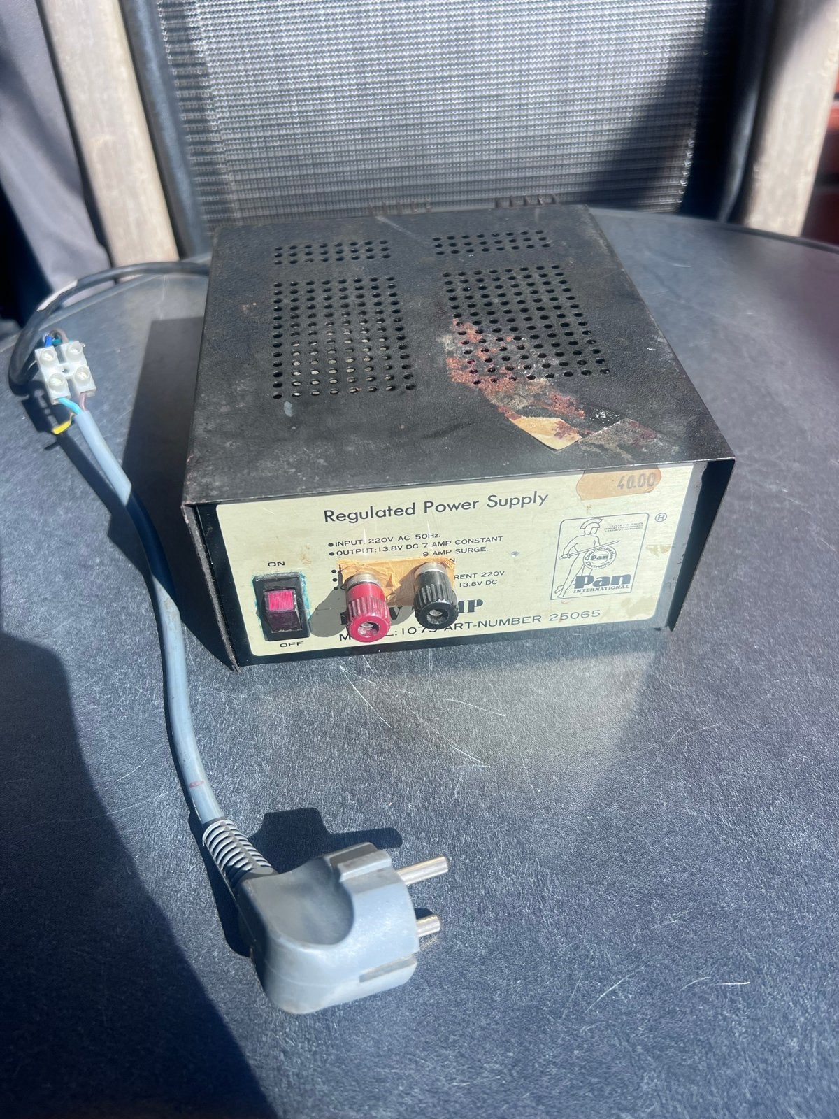 Regulated Power Supply - Werkt perfect, optisch minder, Verzenden, Gebruikt