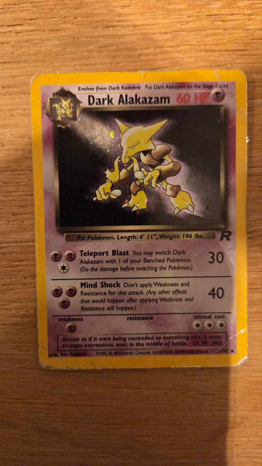 Beschadigde Dark Alakazam Pokémon kaart, Ophalen of Verzenden, Gebruikt, Losse kaart