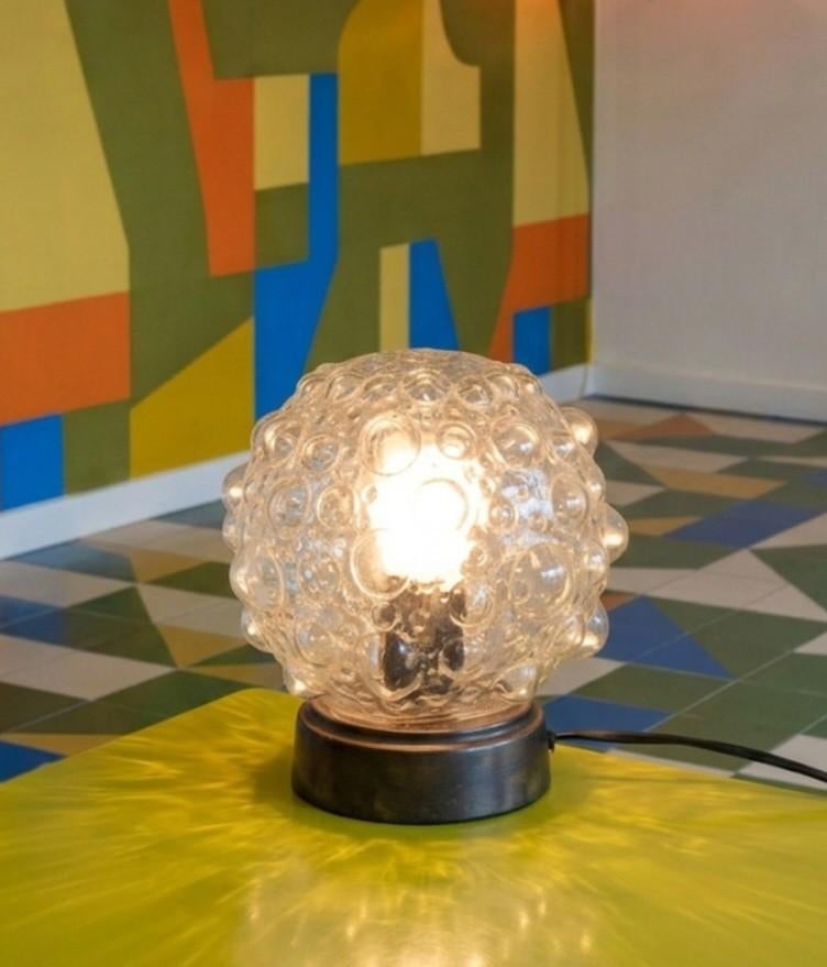 glazen tafellamp met bubbelstructuur, retro, Ophalen of Verzenden, Minder dan 50 cm