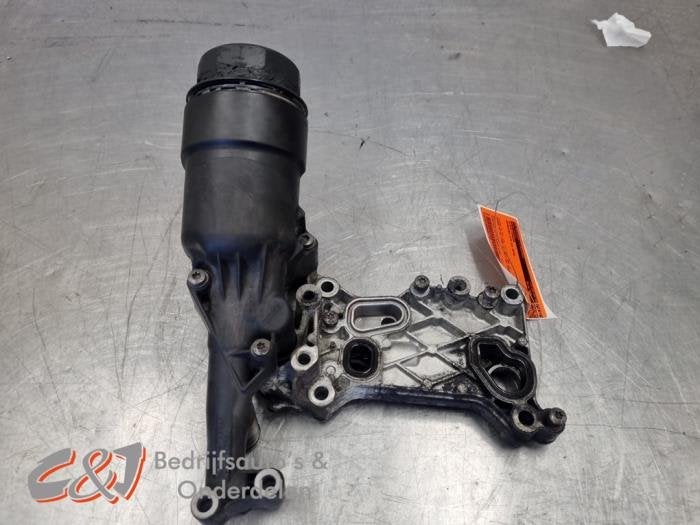 Oliefilterhuis van een Mercedes Vito, Auto-onderdelen, Filters, Mercedes-Benz, Gebruikt, 3 maanden garantie, Ophalen of Verzenden