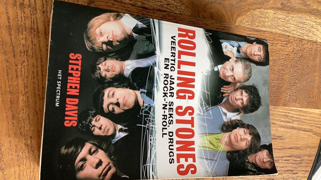 Rolling stones, Ophalen of Verzenden, Gelezen, Artiest