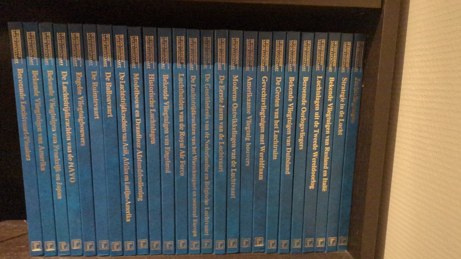 Geschiedenis van de Luchtvaart,  Encyclopedie, 25 delen, Ophalen