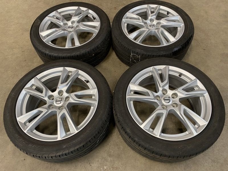 18 inch originele velgen + zomerbanden Volvo V60 31362866, 18 inch, Gebruikt, -, -