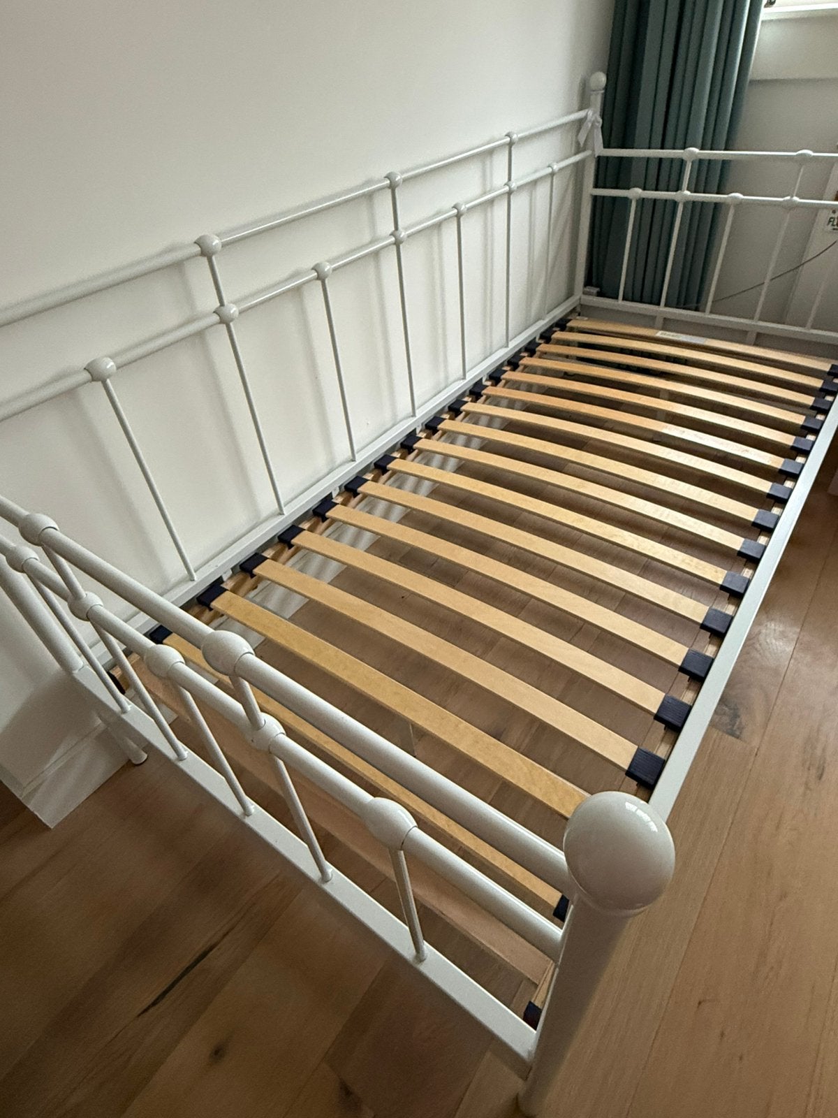 Spijlenbed eenpersoons bed matras. Bedbank maat 90 - 200 cm, Ophalen, 90 cm, Eenpersoons, Wit
